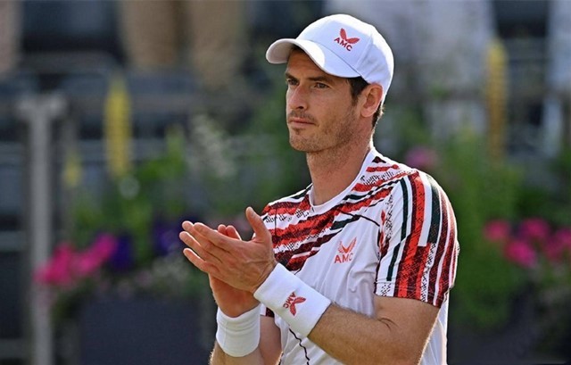 而赛事背后 而赛事背后